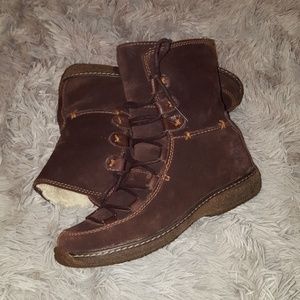 Timberlands Women Boots size 5.5